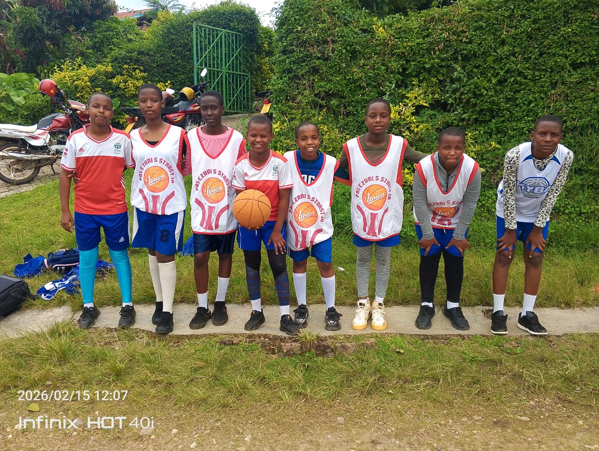 ESMukungu's tweet photo. Congratulations to our Football ⚽, Basketball 🏀, Volleyball 🏐 players (Boys and Girls) both U-17 and U-15 reached the Final Games at District level and brought the following trophies:
⚽U-17 Boys 🏆 🥇🥇🥇
⚽ U-15 Boys 🏆🥇🥇🥇
🏀 U-17 Girls  🥈🥈🥈 @KarongiDistr @KaritasSLO https://t.co/pz7CBsBuje