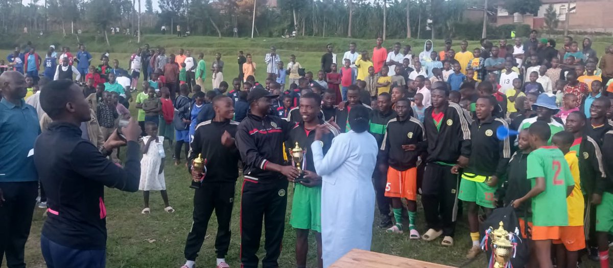 ESMukungu's tweet photo. 🏀U-15 Girls 🥉🥉🥉
🏀 U-17 Boys🥉🥉🥉
🏀 U-15 Boys 🥉🥉🥉
🏐 U-15 Boys 🥉🥉🥉
🏐 U-17 Boys 🥈🥈🥈
@KarongiDistr @KaritasSLO @Rwanda_Sports https://t.co/hbOq4AwdfE