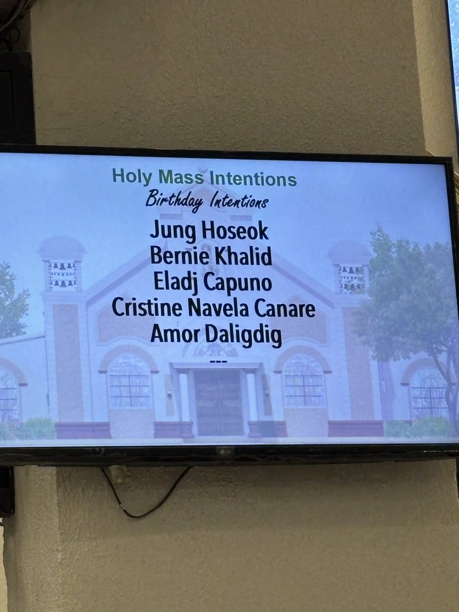 sabi ko bakit familiar yung pangalan HAHAHAAHHAAH HAPPY BIRTHDAY J-HOPE!! pinagdadasal ka ng buong simbahan dito 🎂💕
