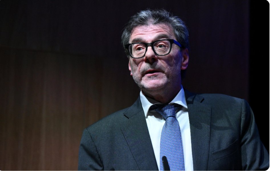SabinaCusin's tweet image. L'#OCSE ammonisce l'Italia:
NON STA facendo abbastanza per favorire la TRACCIABILITÀ dei #pagamenti. #tg3.
In realtà l'Italia sta facendo di tutto per impedire la tracciabilità.
#evasionefiscale #condoni #contante