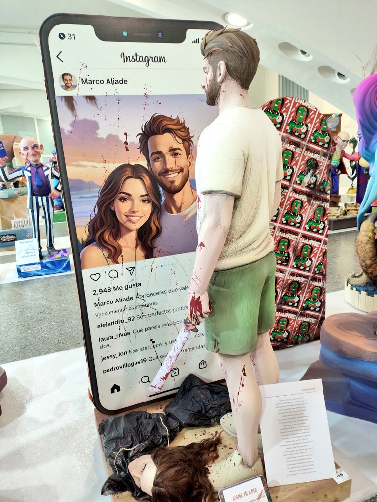 No es de ninguna falla grande, ni sección especial ni nada pero es de los ninots que más me han impactado este año por el mensaje tan brutal (y realista) que lanza.