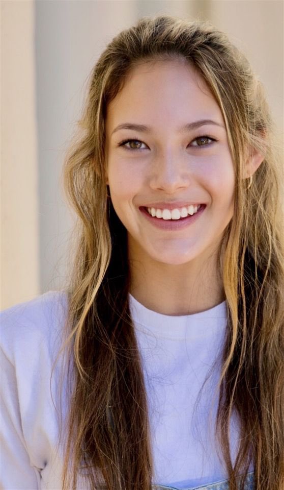 thank you to the power of makeup and lighting lmao honestly don't get the hype