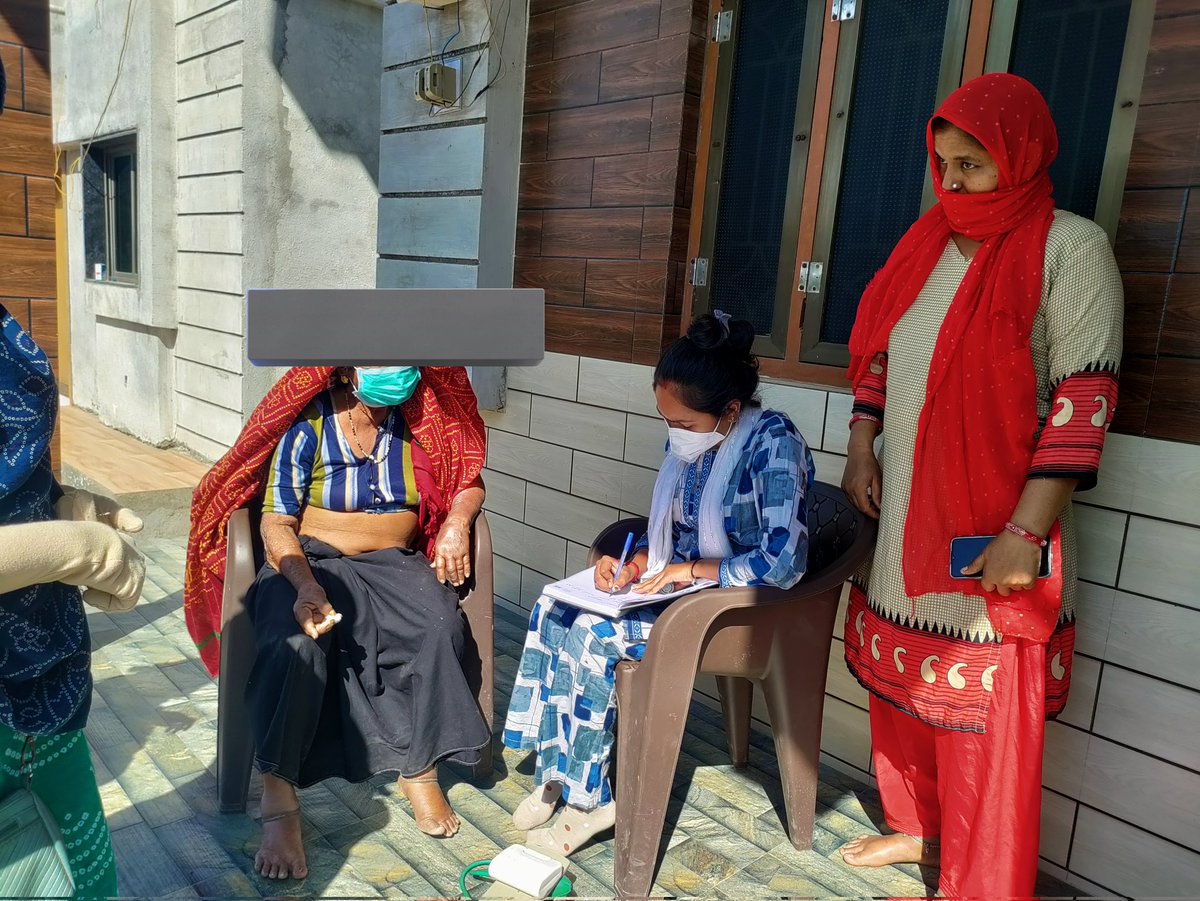 ArogyaAam71547's tweet photo. INTIAL HOME VISIT BY CHO, A.F. , ASHA OF NEW DETECTED PULMONARY TB PATIENT AT PATRA ....NUTRITION COUNSELLING,TPT COUNSELLING TO CONTACT FAMILY MEMBERS ALSO PUT ON TREATMENT EXPLAIN ALL NEW INITIATIVES IN NTEP https://t.co/0g3xC2ckja