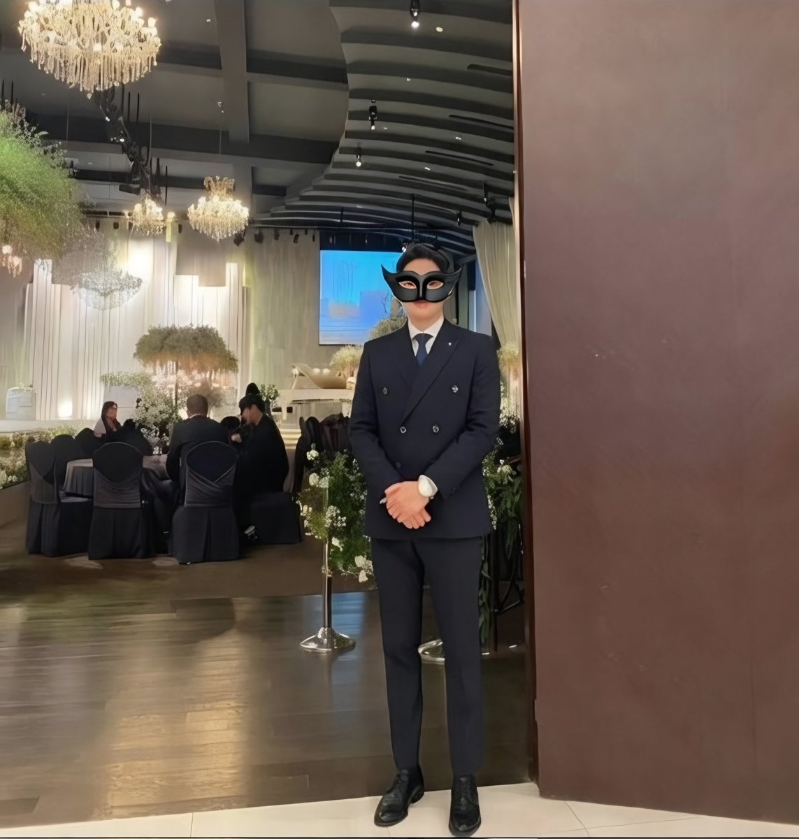 긴팔원숭이 Premium+ tweet media