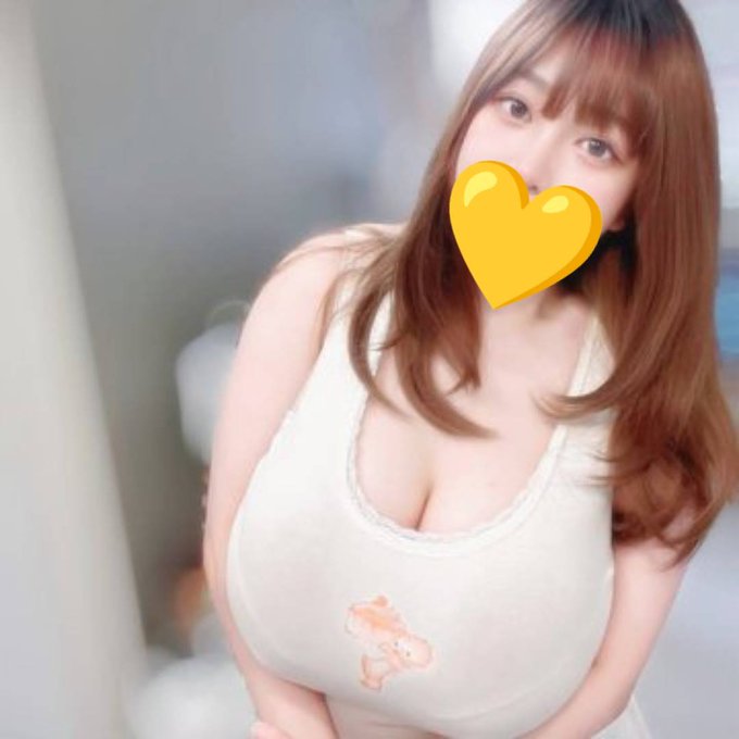 ひなみ tweet media