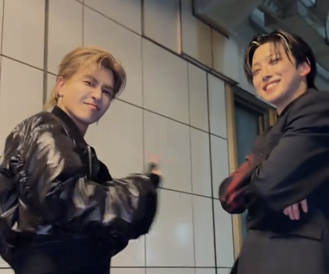 岩ちゃんが羨ましい…✨️ 私の推し2人と📸してるぅー