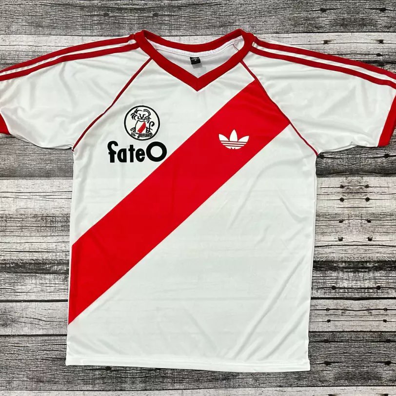 Fate es una empresa nacional tan significativa en nuestra historia, que llegó a sponsorear hasta a Boca y River.

Los fundió Milei en dos años.