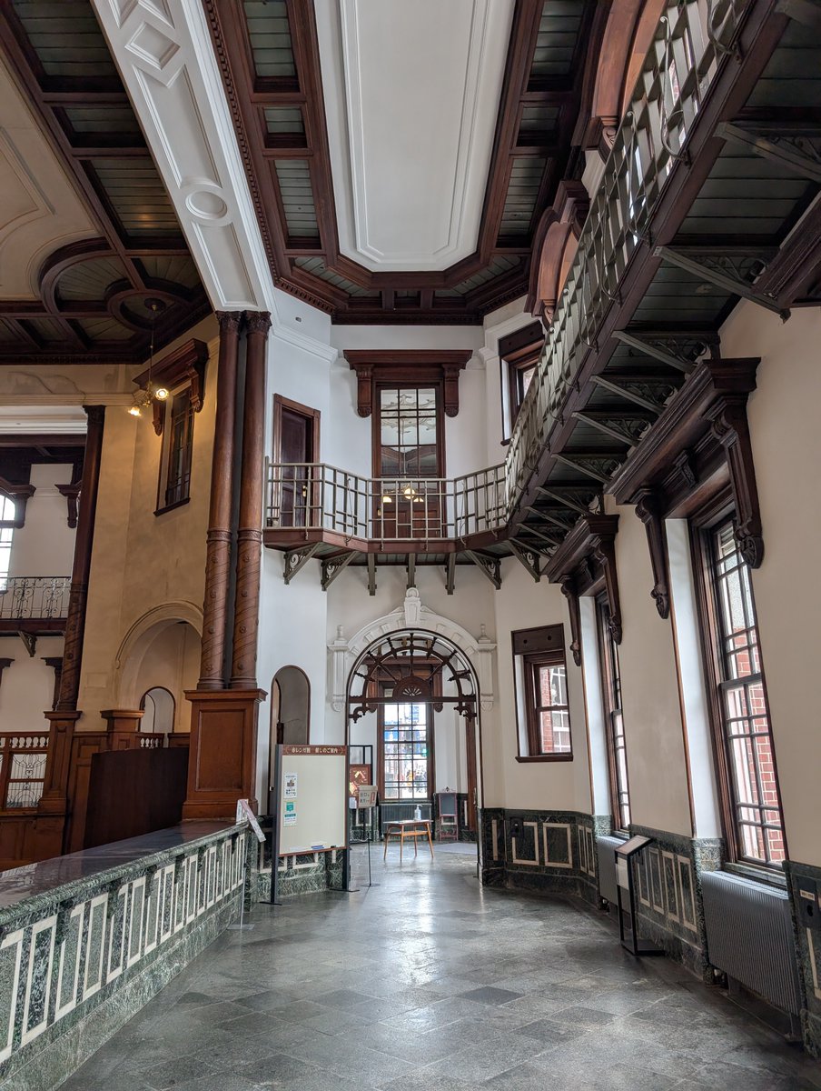 岩手銀行赤レンガ館
エントランスホールの美しさ