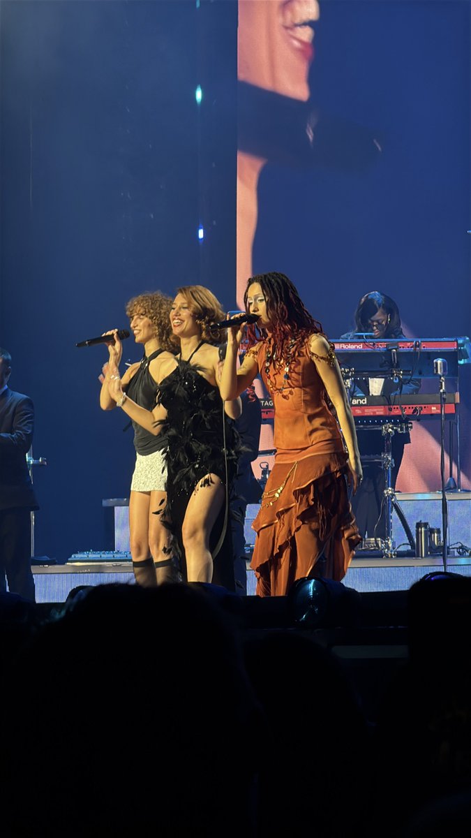 Leigh ❤️‍🔥 tweet media