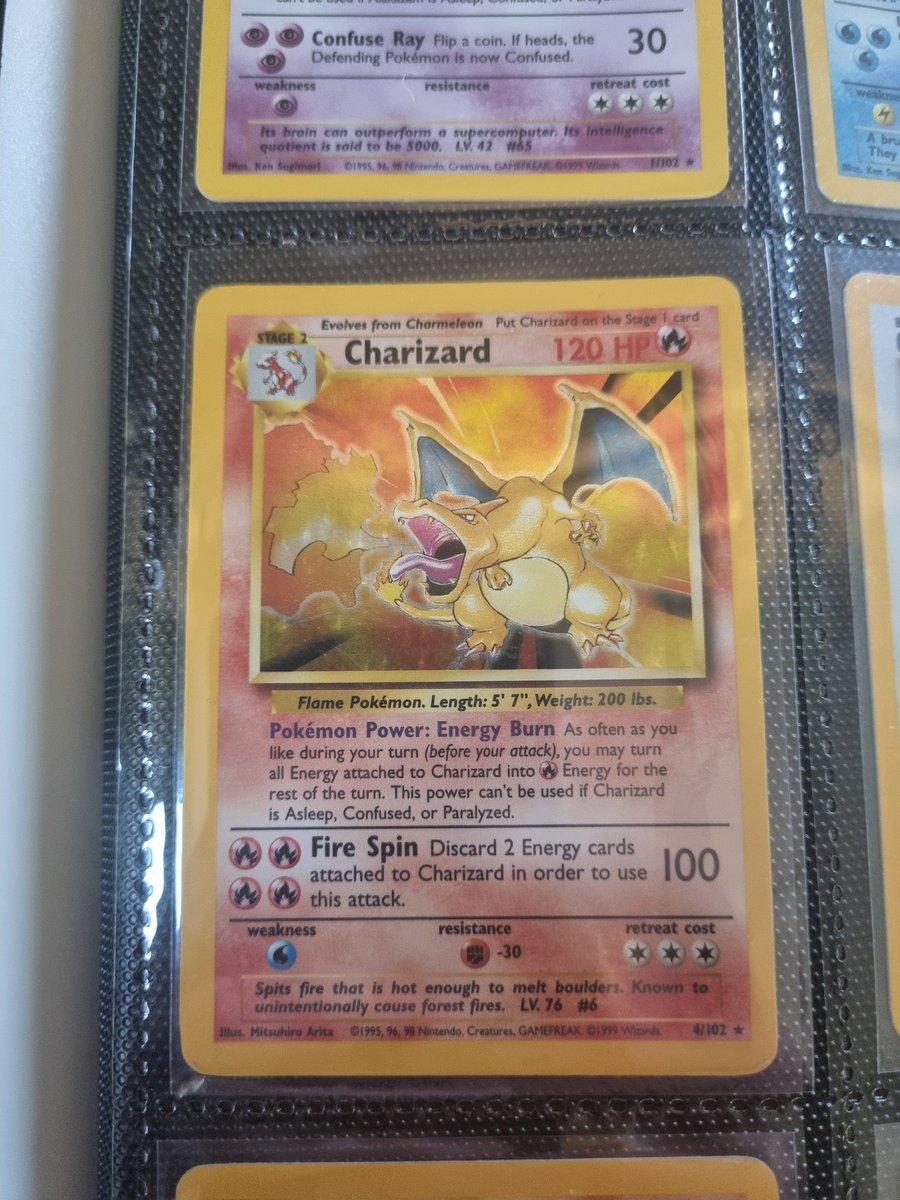 After years of searching for a decent condition one and a little bit of a clean-up, I have finally finished the base set 😍