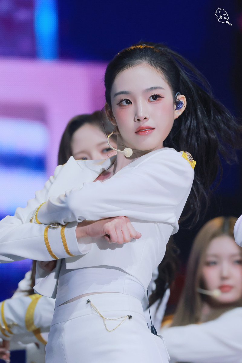 🍭🐰 tweet media