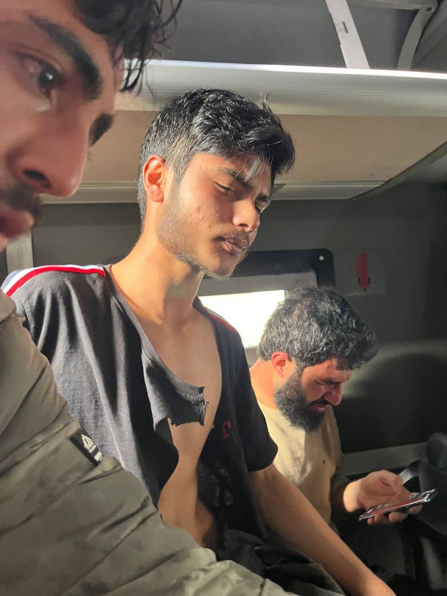 🚨 Batman Emniyeti tarafından Ramazan Brandasına sahip çıktıkları için bu hale getirildiler! 

Zalime zulmüne yazıklar olsun!

RamazanBrandasına SertMüdahale
#BatmanEmniyeti