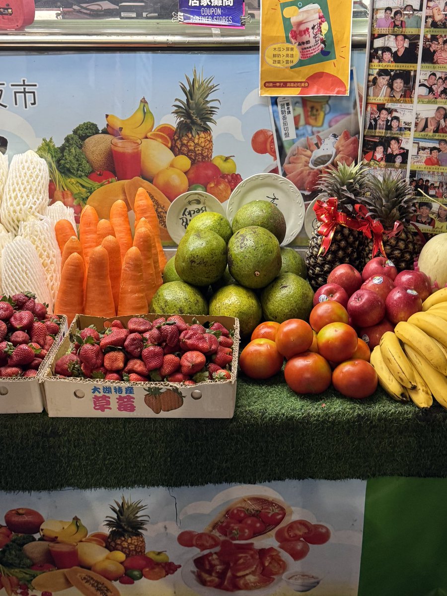 vinochen's tweet image. 酪梨比鳳梨大粒