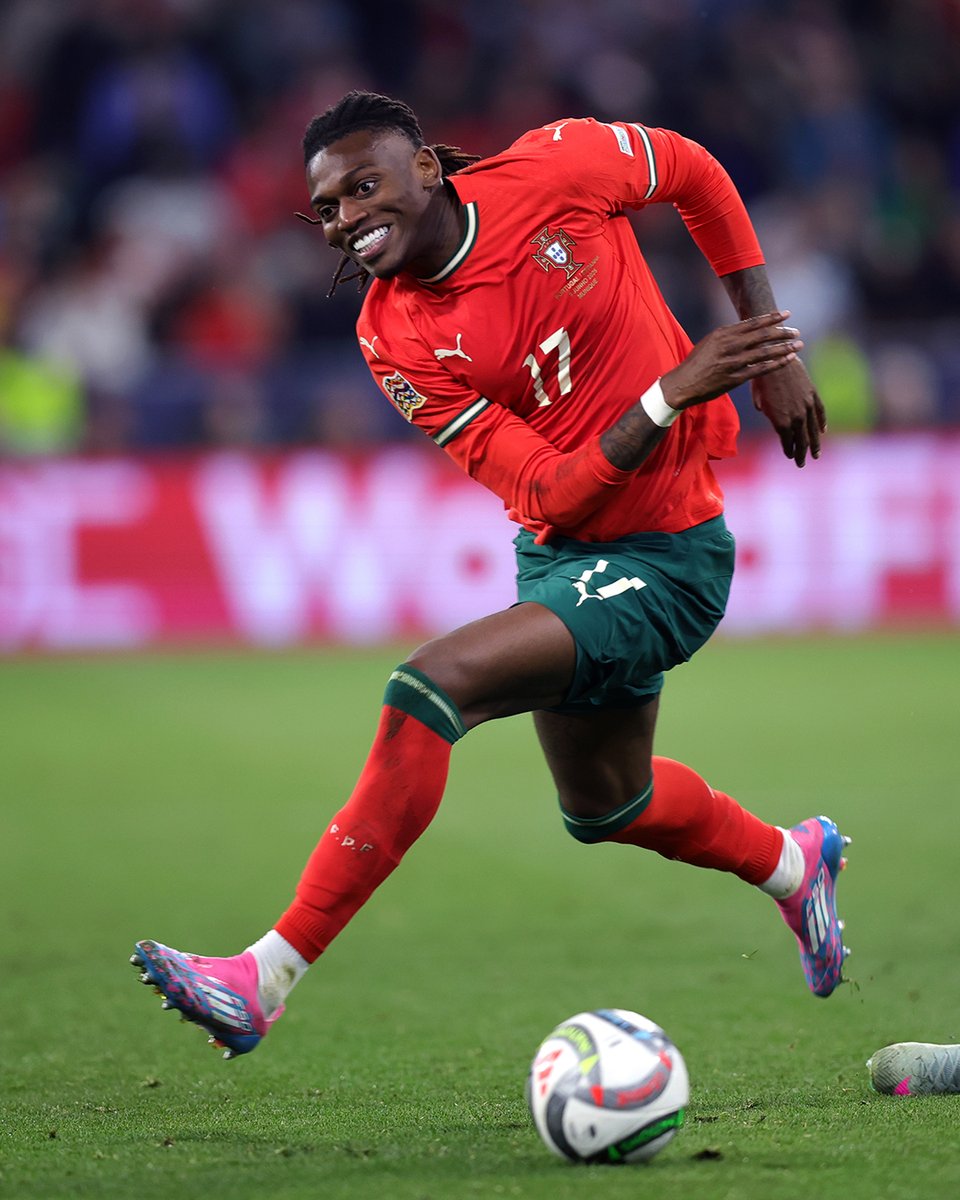 UEFAEURO's tweet image. Playing with a smile 😁