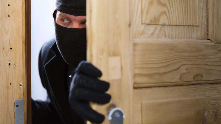 It breaks my heart to say this, but too many African devs in the crypto space are destroying the very future we should be building. No long-term vision, no commitment to community  just launch, hype, dump, disappear. The pain cuts even deeper when you see people who call