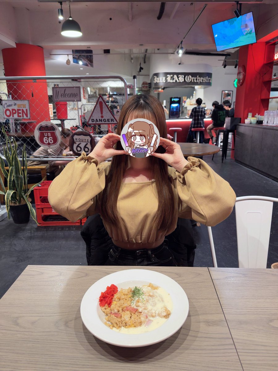 にんにくピラフホワイトソースとかいう罪な物を食べてきた🤤🧄

名東区で夜3時までやってるカフェ†=**ꎆ♡