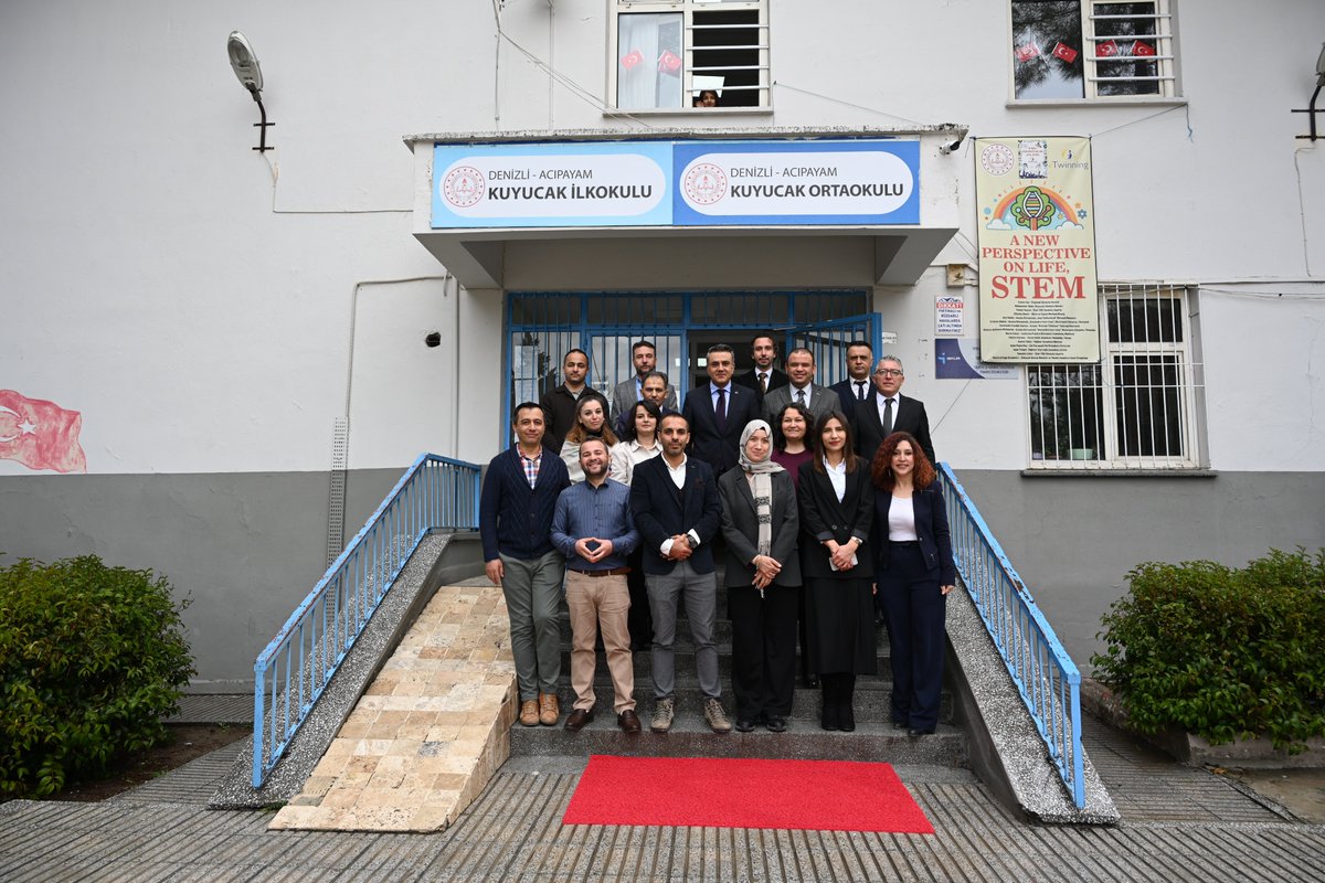 📍Acıpayam Kuyucak İlkokulu

İl Millî Eğitim Müdürü Emre Çalışkan, ilçe ziyaretleri kapsamında Acıpayam ilçesindeki Kuyucak İlkokulunu ziyaret ederek öğrenci ve öğretmenlerle bir araya geldi.

Ziyaretine okulun anasınıfından başlayan İl Millî Eğitim Müdürü Emre Çalışkan, okul