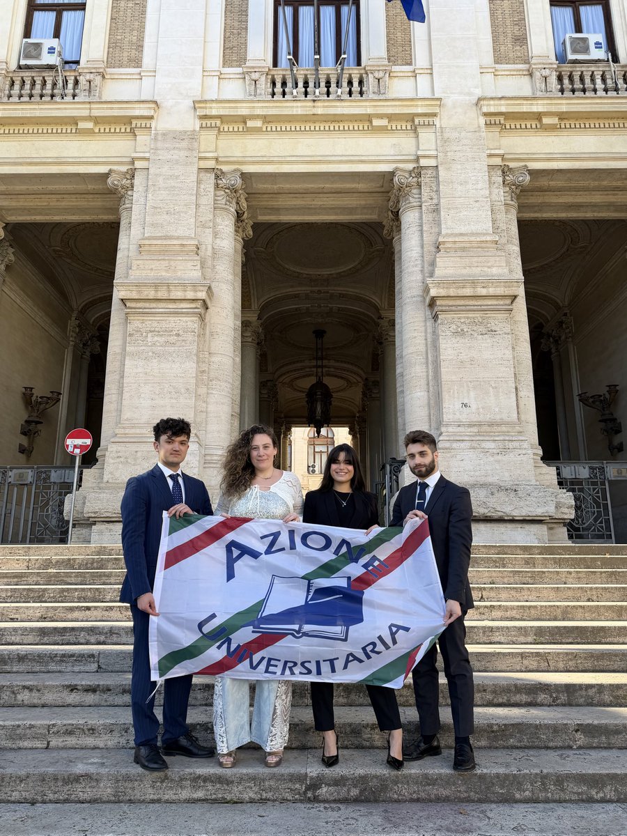 AzioneUniversitaria tweet media