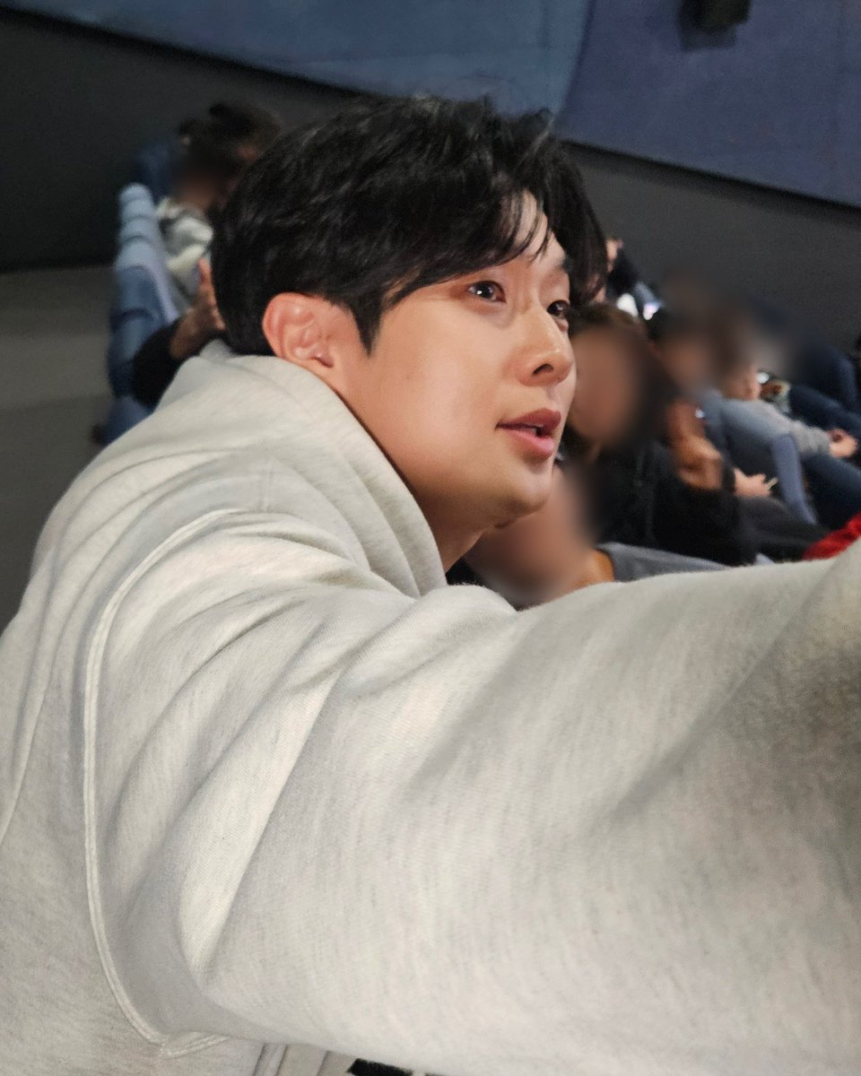 by4m_studio's tweet photo. 설 연휴 마지막 날에도
<넘버원>이 있어 든든하다☺️
이번 ���말에도 극장에서 만나요💓

<넘버원> 절찬상영중
🔗프로필 링크에서 지금 바로 예매! https://t.co/aIAhD8g30s