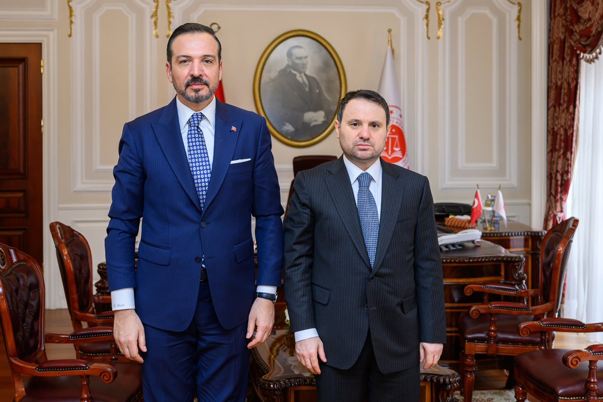 Adalet Bakanlığı görevini üstlenen Sayın Akın Gürlek’i hayırlı olsun ziyaretinde bulunduk.

Yeni görevinde başarılar diliyorum.