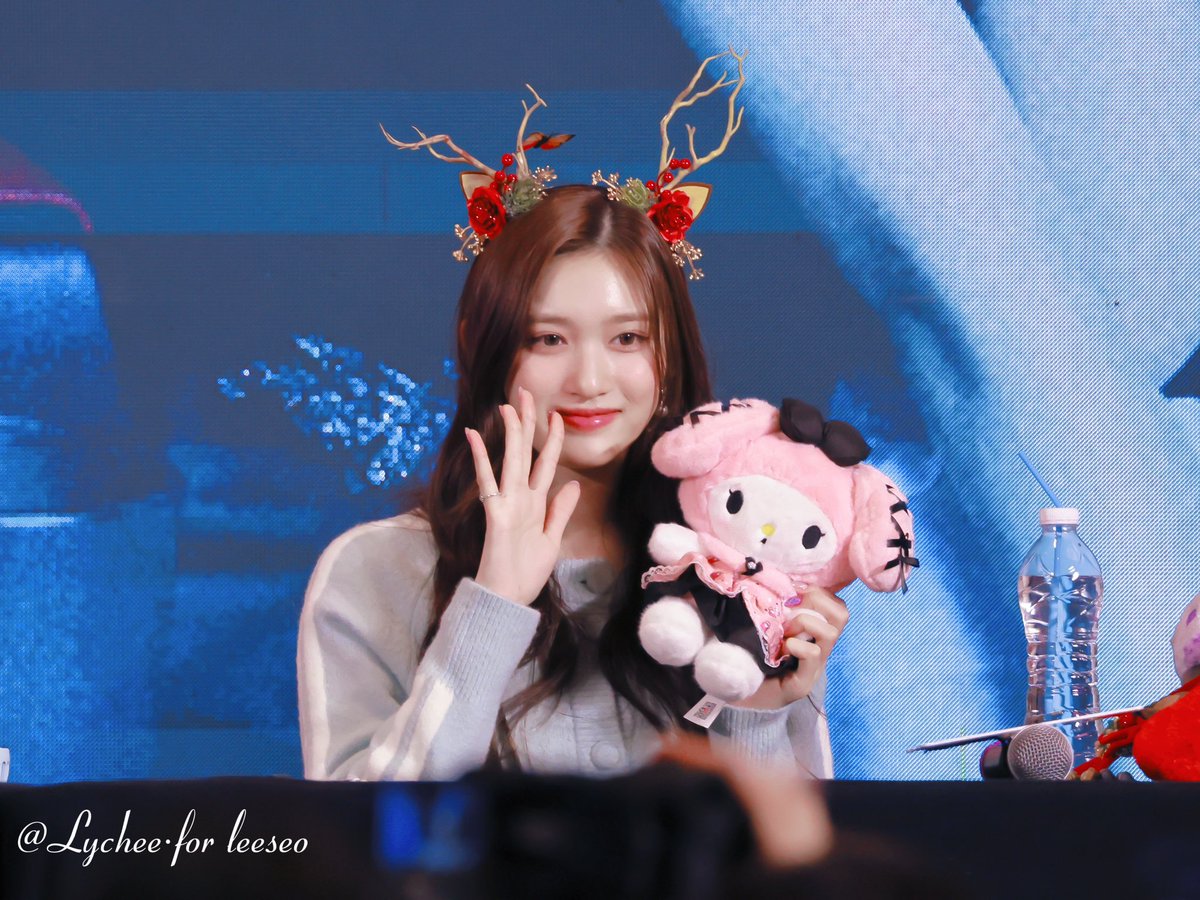 before

#IVE #アイヴ  #아이브 #이서 #이현서 
#LEESEO #イソ <a href="/IVE_twt/">IVE</a>