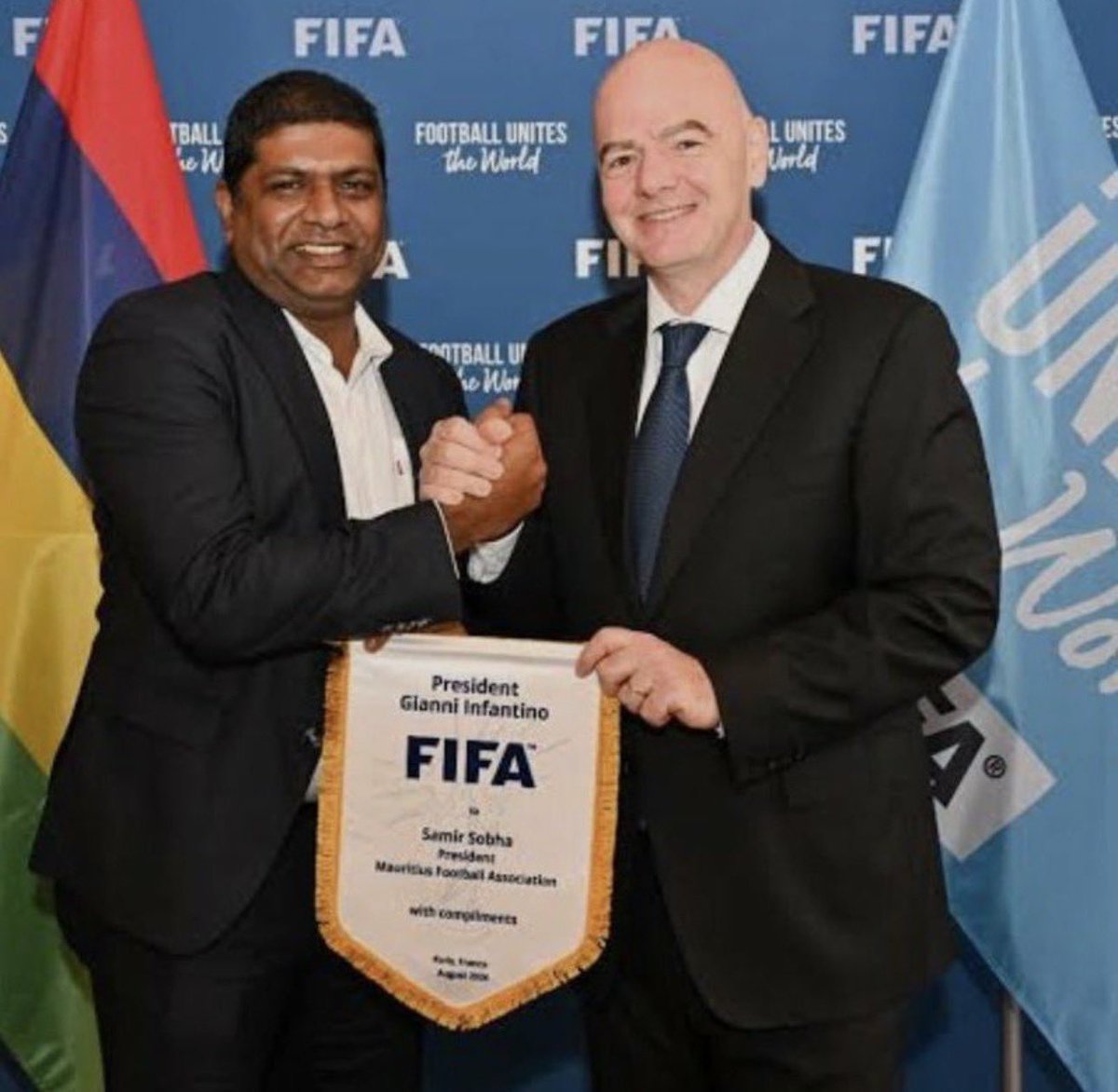 طبخو المؤامرة والخبث مع بعضهم البعض والان يخرجون علينا واحد تلو الاخر للاعتذار 
اعتذار غير مقبول وتحملو مسؤولية بيع ضمائركم أمام الرأي العام 
هكذا تدار منظومة الكاف الفاسدة في أفريقيا اللعينة