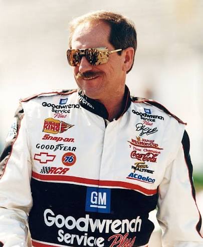 Turn3Media's tweet photo. 25 years ago, we lost the most transformative figure in @NASCAR history. Today, we honor the legacy of Dale Earnhardt. 

What was your favorite Dale memory? 
#doitfordale https://t.co/k1SKMk54nC