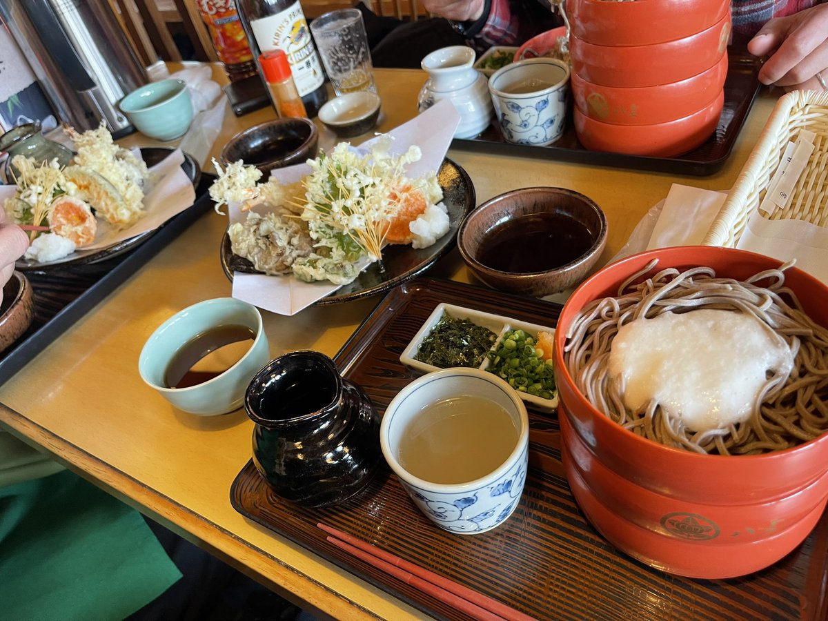 ちなみに蕎麦は3色割子に天ぷらを付けて昼飯は腹パンパンになったし、やっぱりここの旨辛ラーメンは外せないよねって晩飯もパンパンになりました
そしてタリーズだと言い張ってドトールへ行きトムジェリコラボ買えませんでした(日記) 