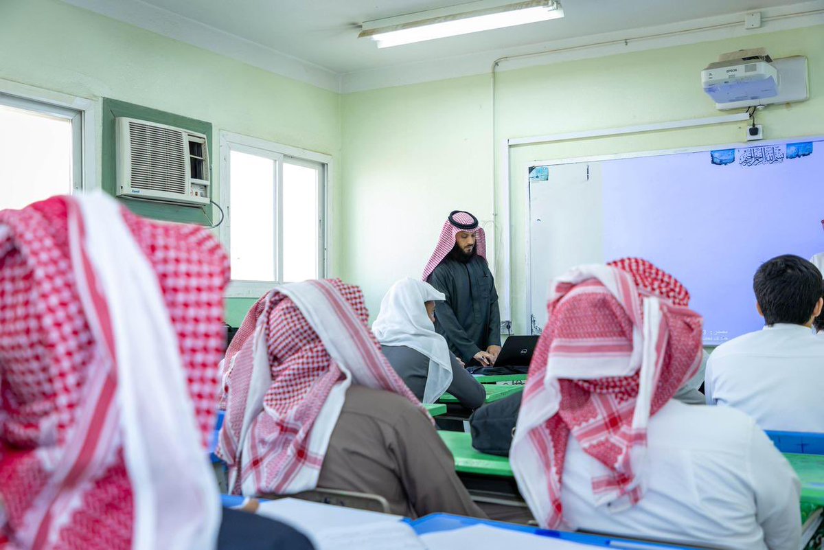 وكالة تعليق الدراسة tweet media