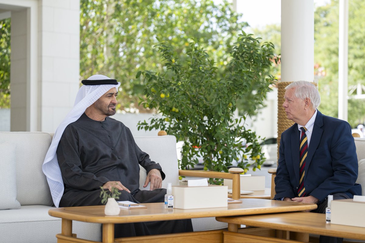 Mohammad_ae's tweet photo. رئيس الدولة يستقبل عضواً في مجلس الشيوخ الأميركي https://t.co/9YbV6Nqwtc