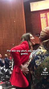 luzma777's tweet photo. @palomaSnchez La ridícula gritona y pedante qe se exhibió siempre como "acompañante" del decrepito #alitopack la tal #paloma Y sus servicios fueron recompensados con una posición #plurinominal ataca con mentiras infundios y harta vileza al actual #GobiernoDemocratico esta qe arde quiere llorar https://t.co/PPig52K7j4