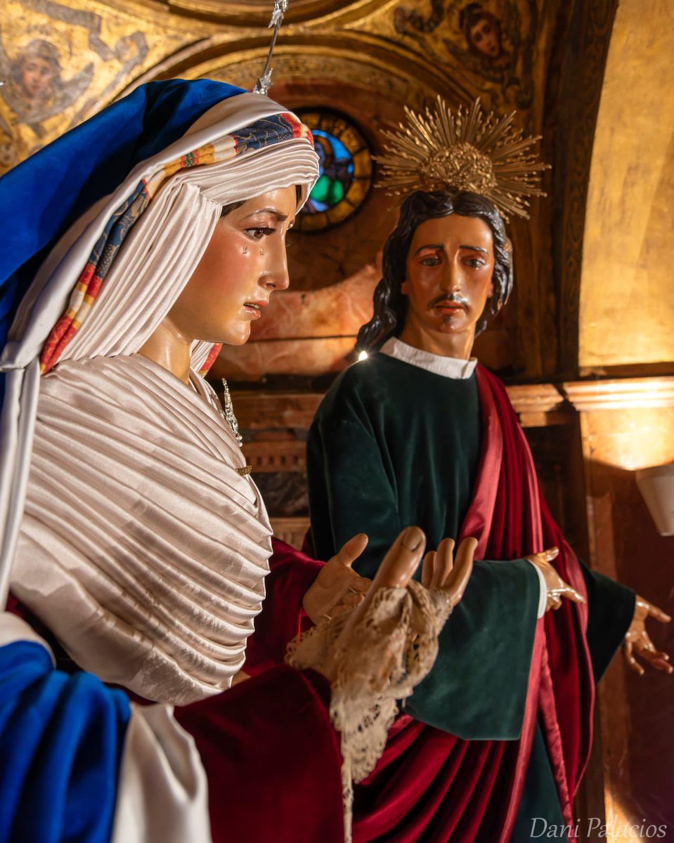 Con la llegada del Miércoles de Ceniza, María Santísima del Dulce Nombre luce para el tiempo de Cuaresma con terno de hebrea.

“Stabat Mater dolorosa Iuxta crucem lacrimosa”

#LaBofetá