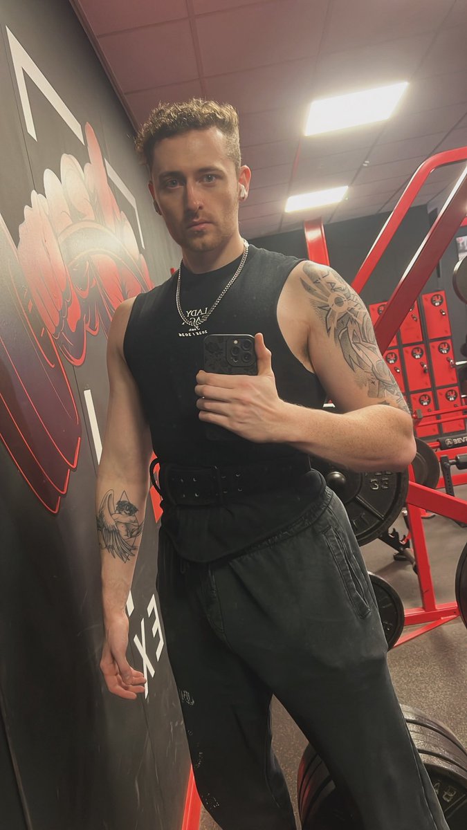 Michael 🏳️‍🌈 tweet media