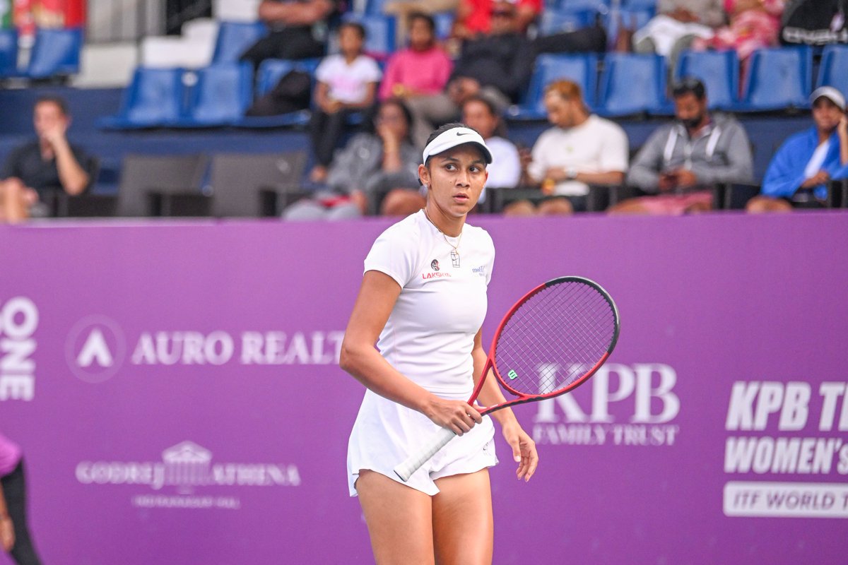 blritfopenwomen's tweet photo. 🇮🇳 Shrivalli Rashmikaa Bhamidipaty battles through on Centre Court!

Defeats 🇲🇹 Francesca Curmi
7–6(8), 6–4
A tight first set tie-break and strong finish to book her spot in the next round 💪

PC - @deepthiindukuri 

#ITFW100 #KPBTrustOpen #WomensTennis #MainDraw #IndianTennis #CentreCourt