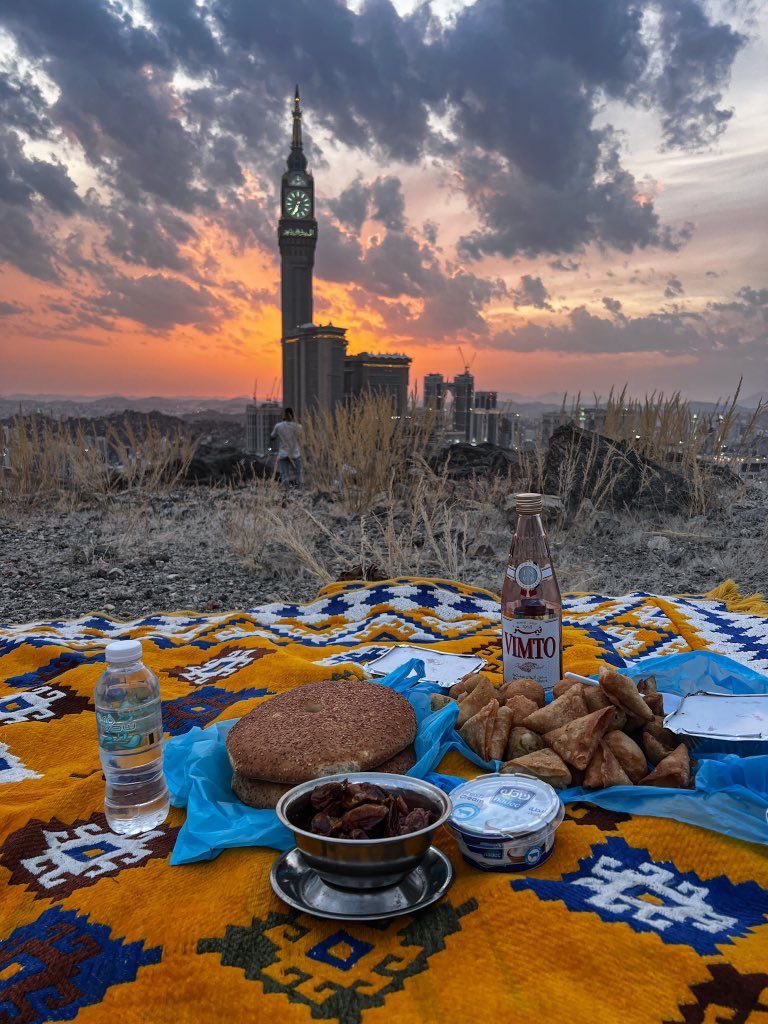 إيوَان tweet media