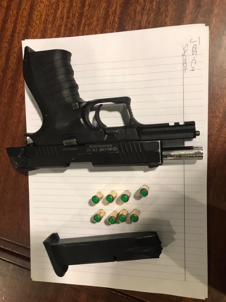 SAPoliceService's tweet photo. #sapsWC Police seize firearms and drugs in the Cape Flats. 4 Suspects aged between 20 and 33, arrested in separate incidents on firearm and drug related charges. Firearms and drugs, including mandrax and tik seized. #PoliceVisibility #OperationShanela II ME
https://t.co/RVWhnSNbQ1