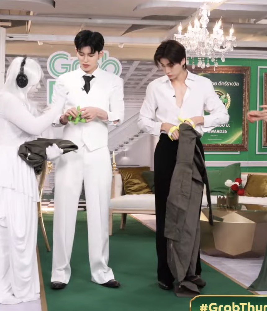 After party ปะ ชุดงานนั้นมาก

GRABFOOD X PONDPHUWIN
#GrabThumbsUpxปอนด์ภูวินทร์