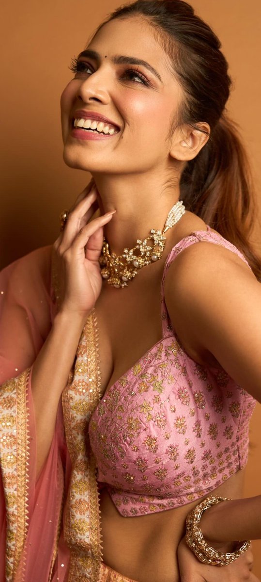 StarletX tweet media