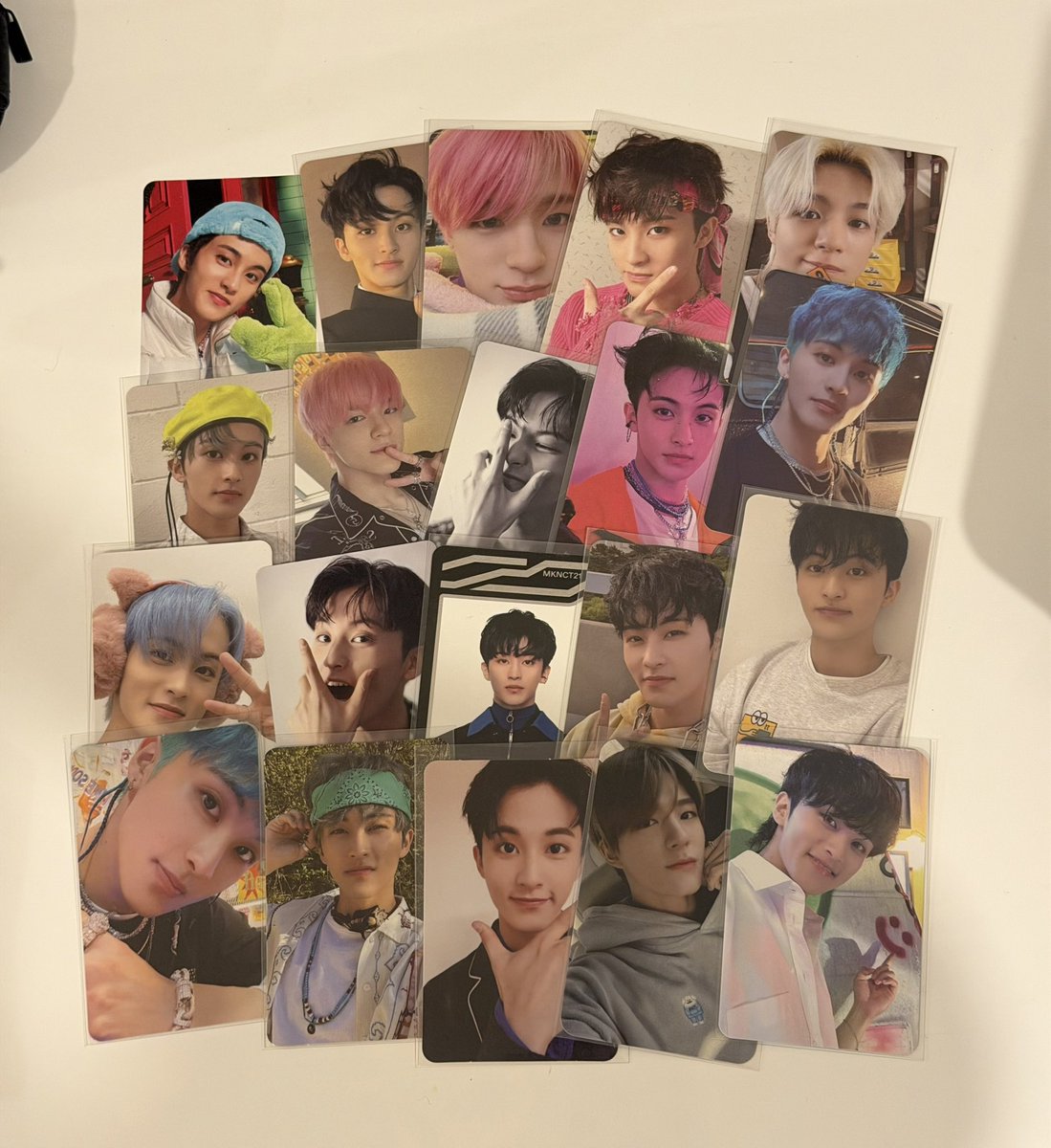 wts lfb ph

mark &amp; jeno photocards 

TAKE ALL — ₱500

all are in mint condition

dm for more inquiries ♡

# nct pcs dream 127