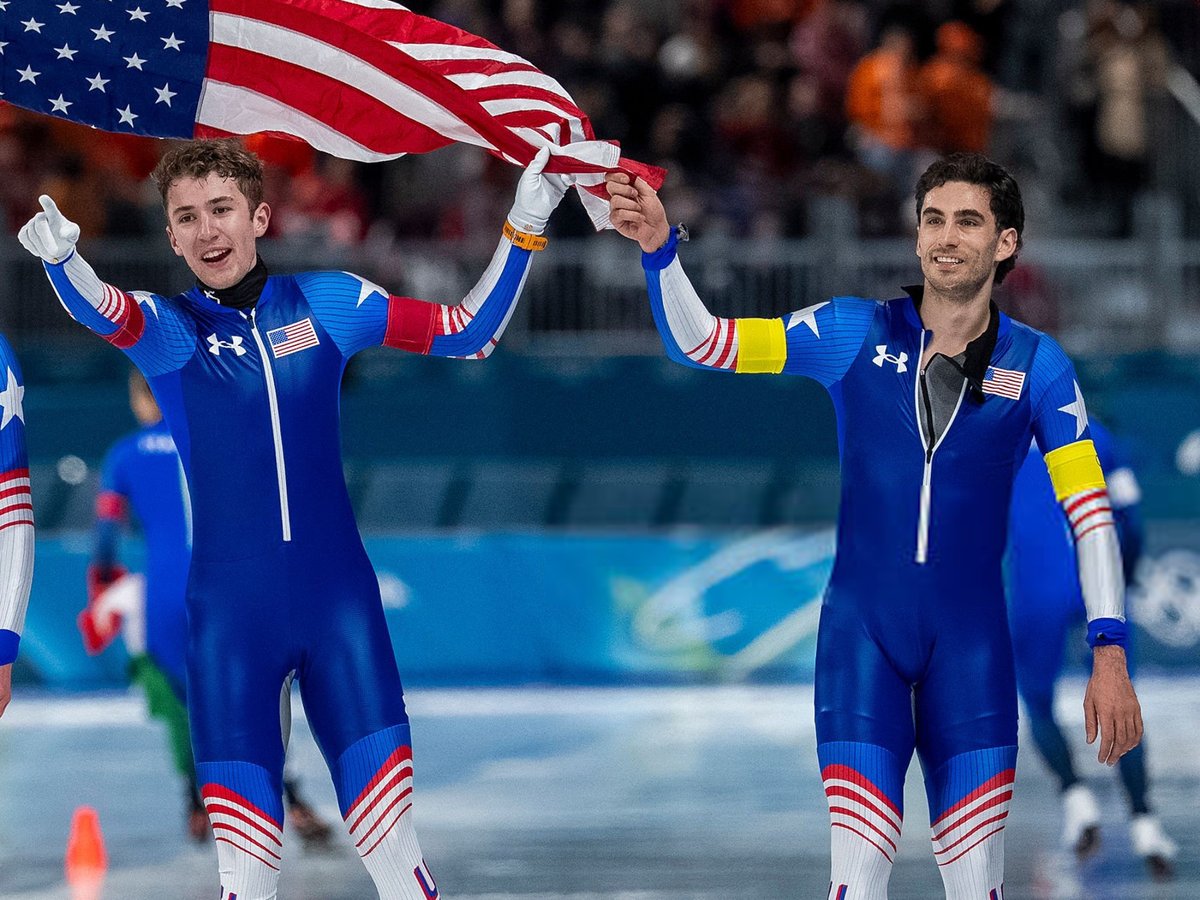 firstilast's tweet photo. Casey Dawson 🇺🇸 &amp; Emery Lehman 🇺🇸
#speedskating #skinsuit #speedsuit https://t.co/V7xl4U0lt7