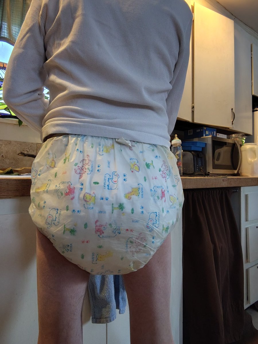 Maine Diaper boy tweet media