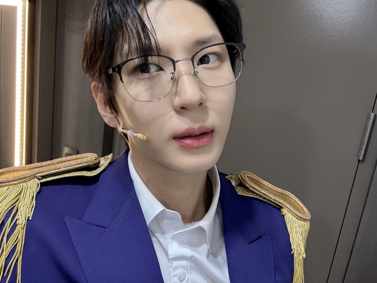 [📸PHOTO]

정택운 𝑺𝑼𝑮𝑨𝑹 막공 완료🎷

뮤지컬 <슈가>를 함께 즐겨주신
별빛 같은 뮤즈 여러분
관객 여러분 모두 알러뷰쏘마취❤️

#정택운 #JUNGTAEKWOON
#레오 #LEO
#뮤지컬 #슈가 #조 #조세핀