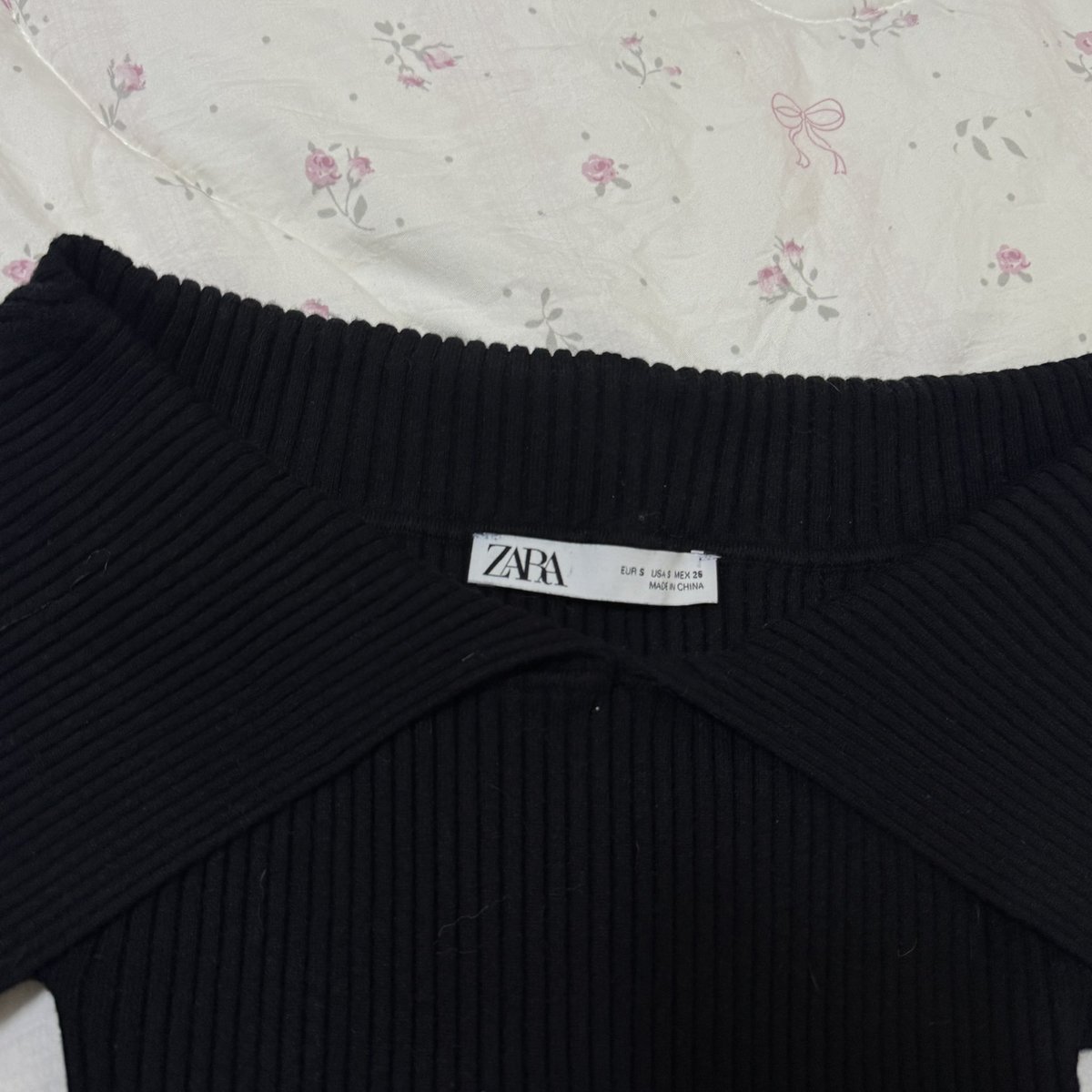 lynsofmyy's tweet photo. ZARA ไหมพรมรัดรูปปาดไหล่.݁ ˖⋆🪽ིིྀ
𓂃 size s 🎀
𓂃 ไม่มีตำหนิ ผ้าดีมากก
100฿ https://t.co/yO5XL3v4ba