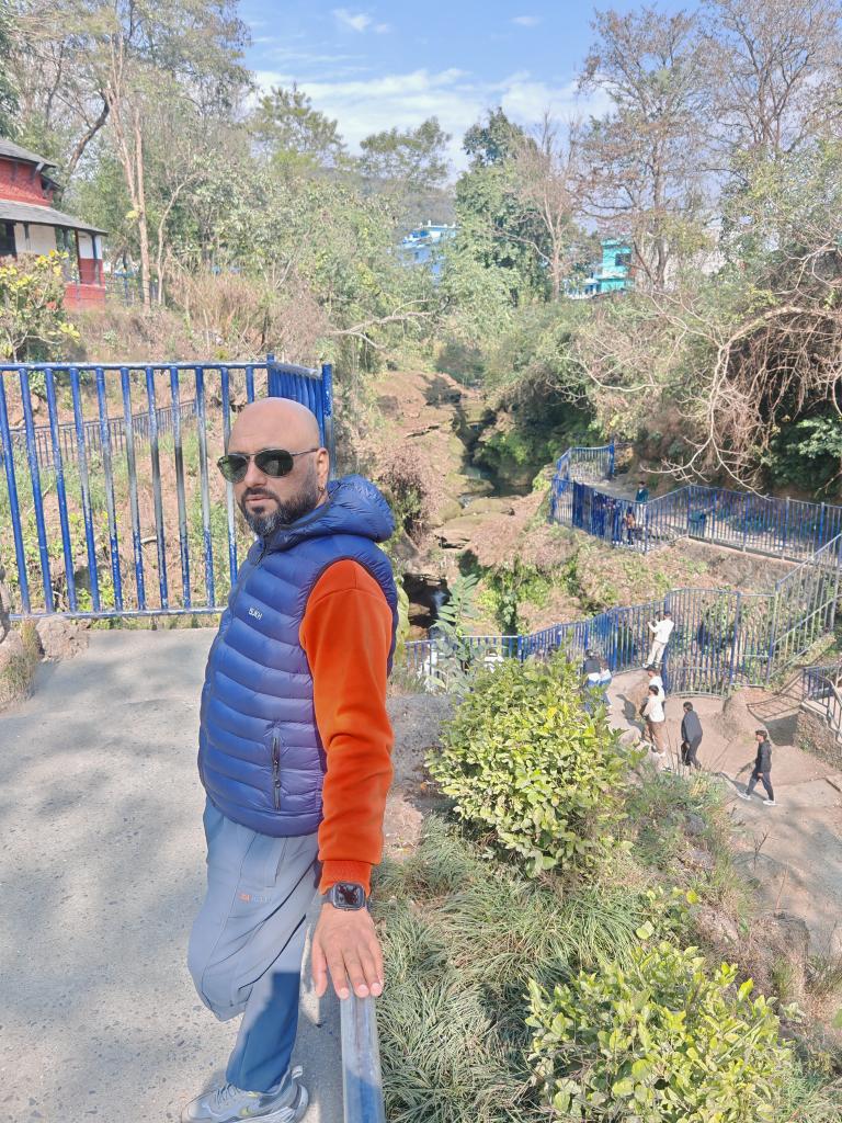 तिमी आज बाट सम्बन्ध सकियो भन्छौ । तिमिले सम्बन्ध त त्यतिखेरै सकेकि थियौ आज बल्ल बिषबवन गरेउ