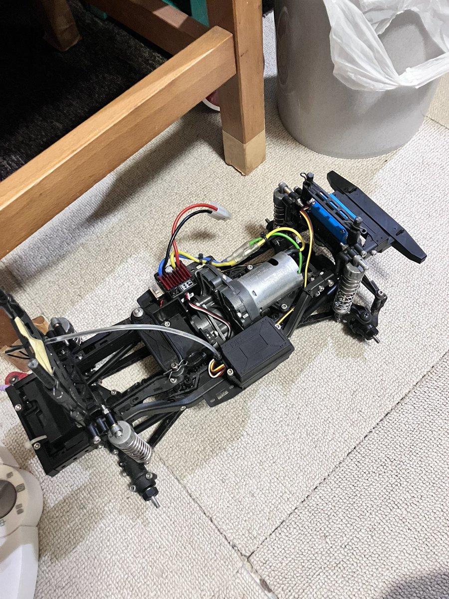 UFRegUJHVNYCXOp's tweet image. タミヤ・CC02

風呂入りながら洗ってきた♪

#タミヤRC
#CC02