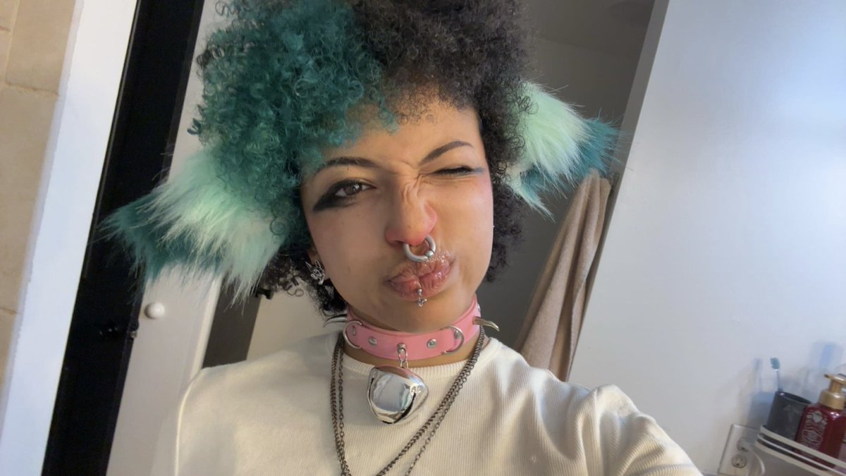 ⋆.˚✮bowie✮˚.⋆ tweet media