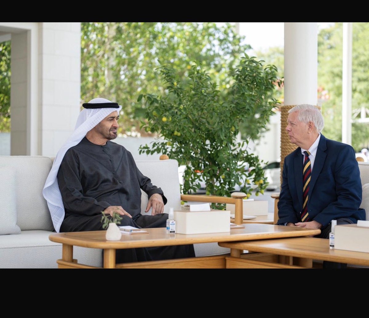 ra811_'s tweet photo. رئيس الدولة يستقبل عضواً في مجلس الشيوخ الأميركي https://t.co/XFTqnU08hj