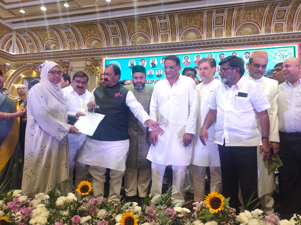 Congratulations to Smt Sheikh Rehana Begum n others on her selection for Indiramma minority Mahila Yojana scheme,TGMFC thank you honourable CM Sri ⁦<a href="/revanth_anumula/">Revanth Reddy</a>⁩ ⁦<a href="/Bmaheshgoud6666/">Bomma Maheshkumar goud</a>⁩ ⁦<a href="/OffDSB/">Sridhar Babu Duddilla</a>⁩ ⁦<a href="/Vemnarenderredy/">Vem Narender Reddy</a>⁩