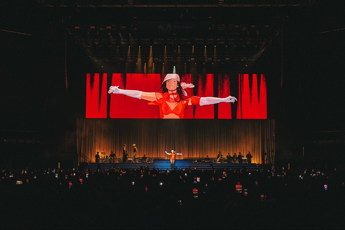 MovistarArenaEs's tweet photo. ❤️ ¡Nathy en acción! Brutal show de @NathyPeluso en el #MovistarArena de Madrid. ¡Queremos muchos más!
 
📸 Manu Pasik https://t.co/MLKTgNK8ut