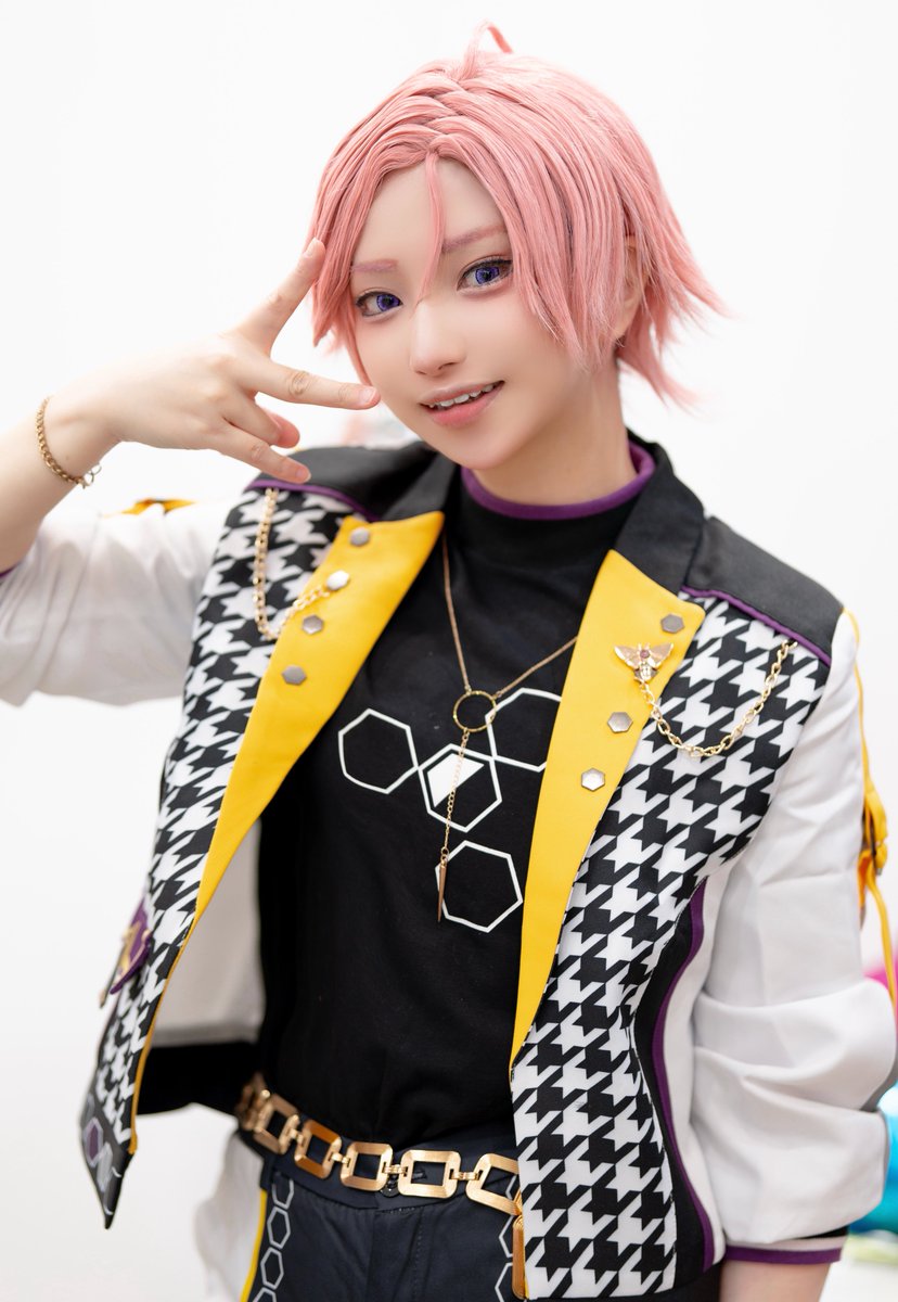 【cos enst!! 桜河こはくオフショ】
イケメン零さん( <a href="/Anchenzi/">♱あんきち♱</a> )が颯爽と現れて撮ってくれた💖ありがとうございました❗️小指が間に合ってない。笑
 #ES_DREAMPARTY_0215